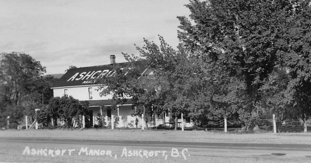 An old postcard of the Ashcroft Manor.